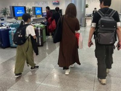 ベトナム空港での案内サポートの様子